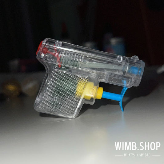 🔫💦 Kleines Kaliber, große Wirkung – Die Wasserpistole für die Handtasche! 👜☀️